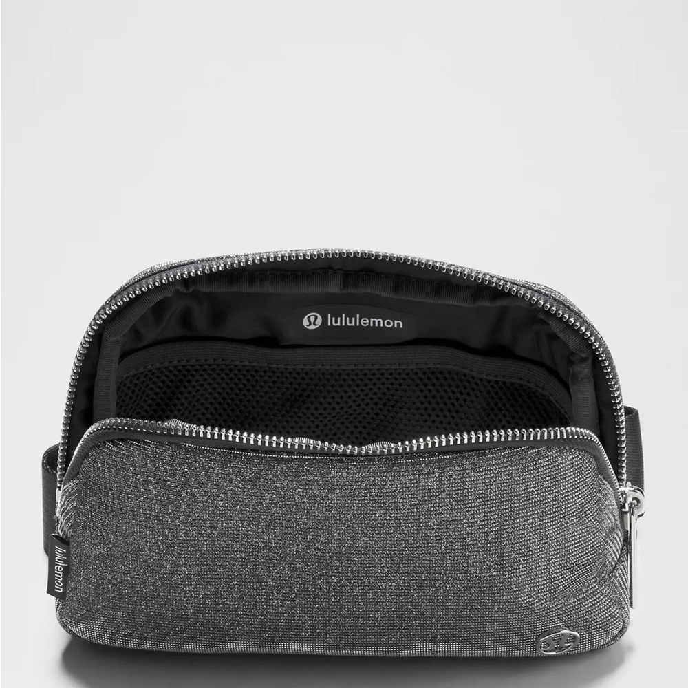 Lululemon Athletica Everywhere Belt Bag 1L Glitter - Picture 4 of 5